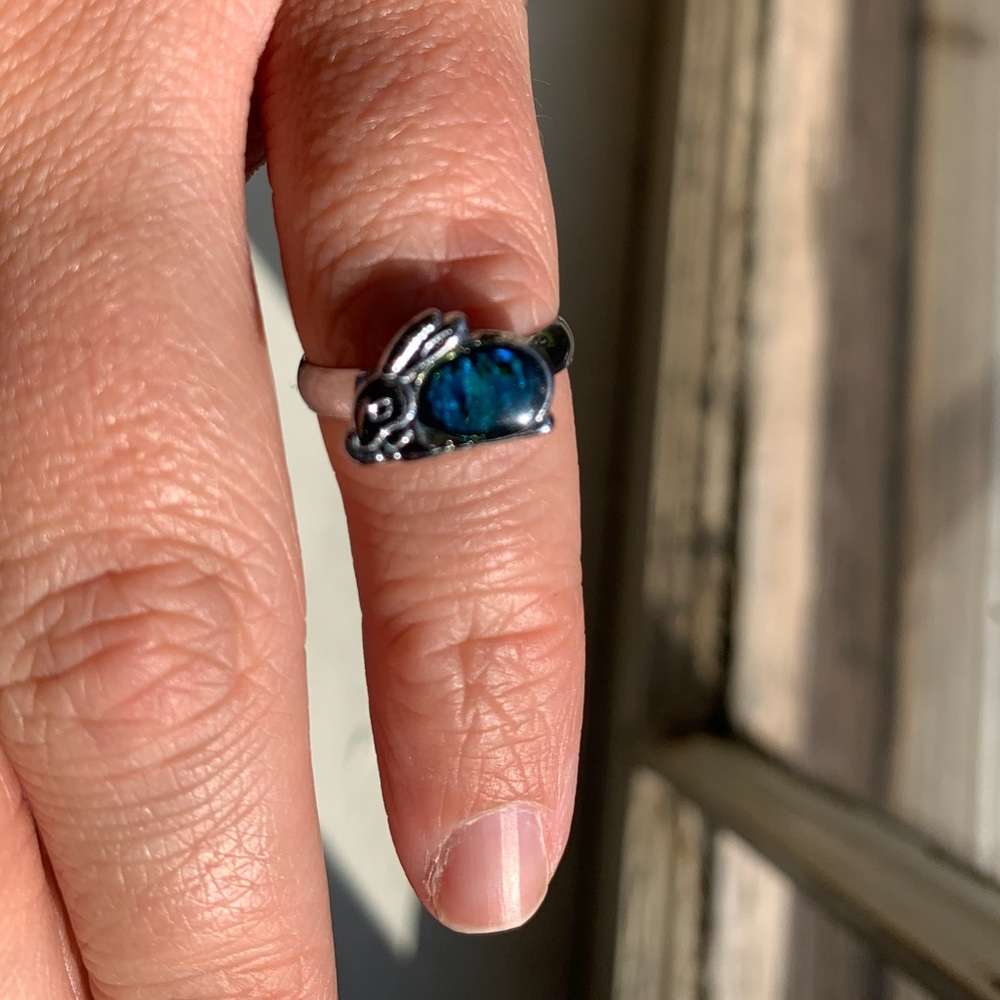 🐇Paua Shell rabbit ring🐇 - Picture 3 of 4